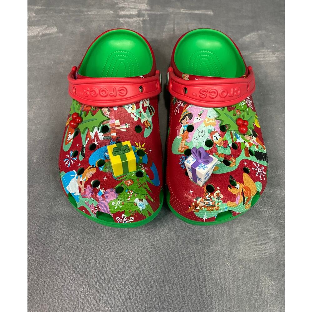 Disney Parks Crocs Mickey Friends Christmas Clogs 5M/7W Green Red Foam Shoes NWT
